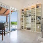 Vilă Andromeda Beachfront Experience Pefkochori