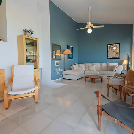 Villa Andromeda Beachfront Experience *