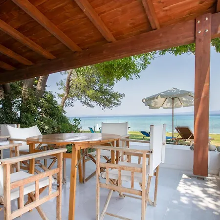 Andromeda Beachfront Experience Вилла *